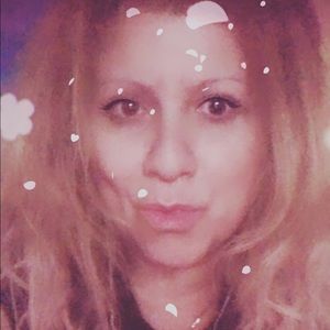 Meet your Posher, Norah